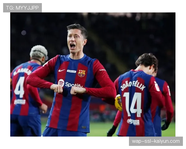 实时：巴萨vs赫罗纳，亚马尔边路突破造点，莱万主罚命中