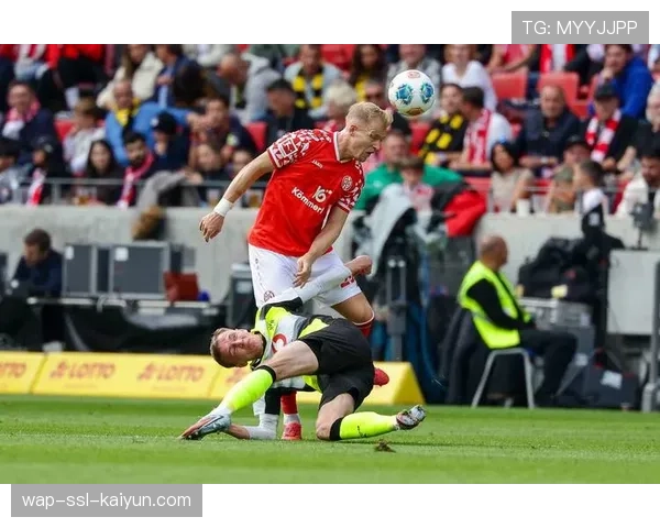 美因茨年轻边锋的成长曲线:本赛季射门命中门框范围内比例翻倍 美因茨年轻边锋的成长曲线:本赛季射门命中门框范围内比例翻倍